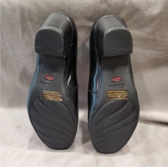 Clark Shoes - Picture 5 of 7